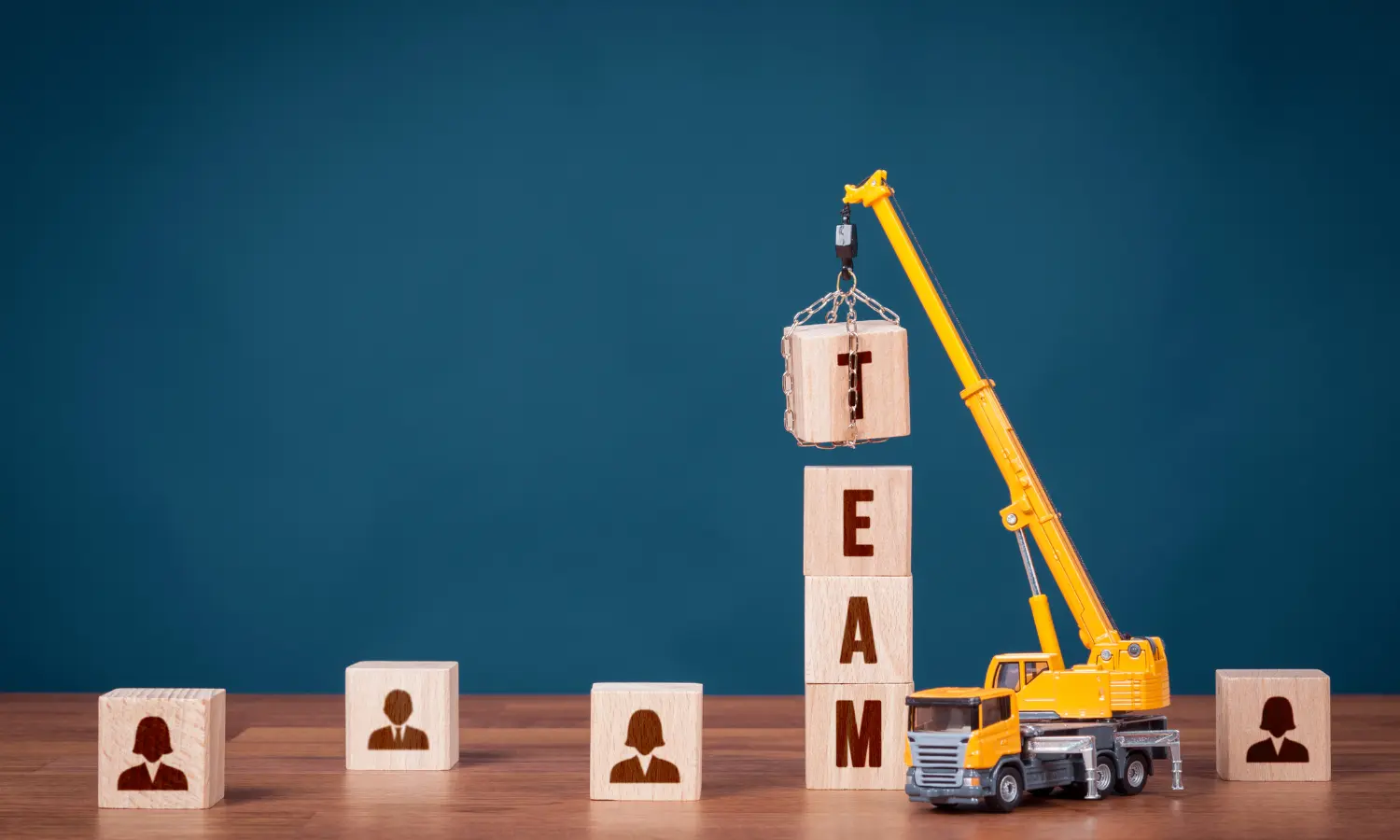 how businesses hire employees